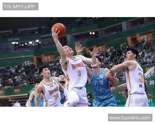 老虎大学与蒙特雷的精彩对决揭示了高校篮球的无限魅力与竞争精神